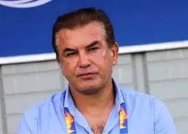 استیلی به دنبال عالیشاه