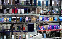 بازار داغ کاسبی با فروش لوازم تقلبی موبایل