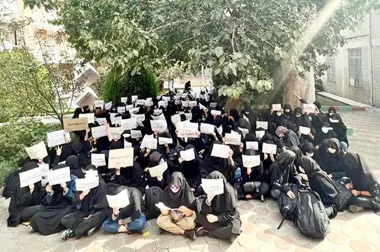 تعلیق شبانه ۱۵۰ نفر  از دانشجویان دانشگاه الزهرا
