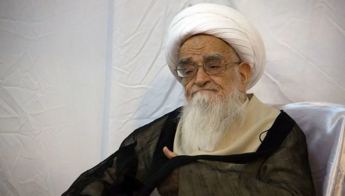 بوسه آیت‌الله صافی گلپایگانی که جهانی شد + عکس