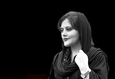  پدر مهسا امینی: دکترها گفتند اگر ۱۰ دقیقه زودتر می‌رسید به کما نمی‌رفت | فایل صوتی