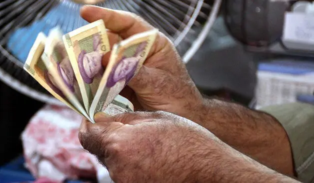 زمان جدید واریز عیدی بازنشستگان اعلام شد | مبلغ عیدی مستمری‌بگیران و بازنشستگان چقدر است؟