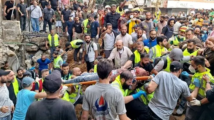 نشست فرماندهان ارشد حزب‌الله چگونه لو رفت؟
+ویدئوی لحظه اصابت موشک اسرائیلی 