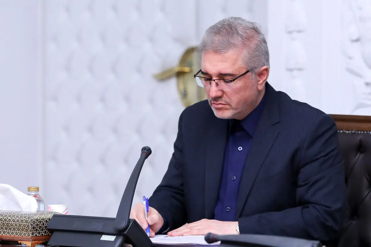 خبر خوش رئیس سازمان برنامه درباره احکام همسان سازی حقوق بازنشستگان / ویدئو

