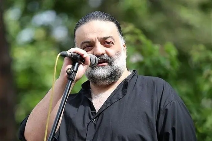 | همخوانی جنجالی علیرضا عصار با یک دختر حوان/ببینید