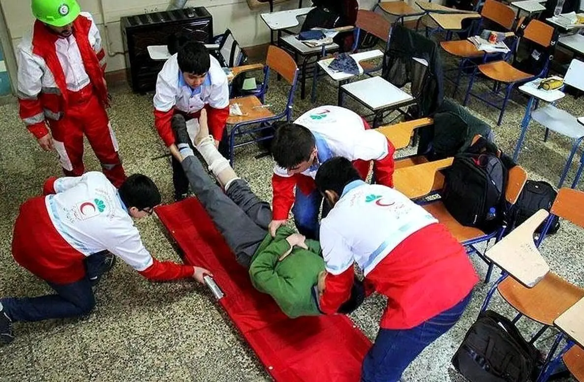 چهارشنبه در مدارس زلزله می‌آید