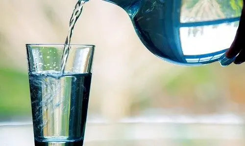 اگر این علائم را دارید، آب کافی نمی‌نوشید