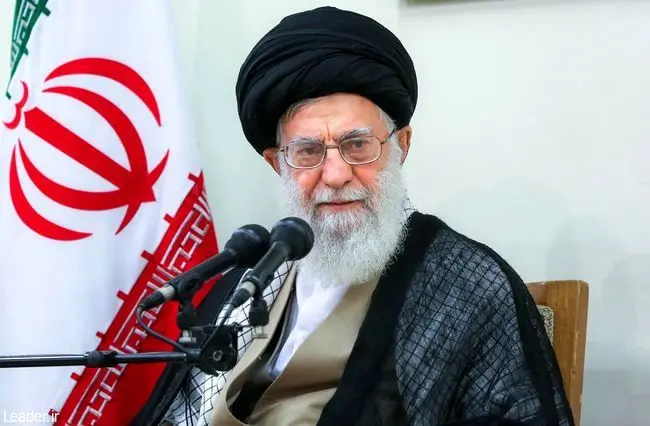 عکس همنشینی لاریجانی و روحانی در بیت رهبری+عکس