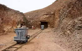 مارکو در معدن