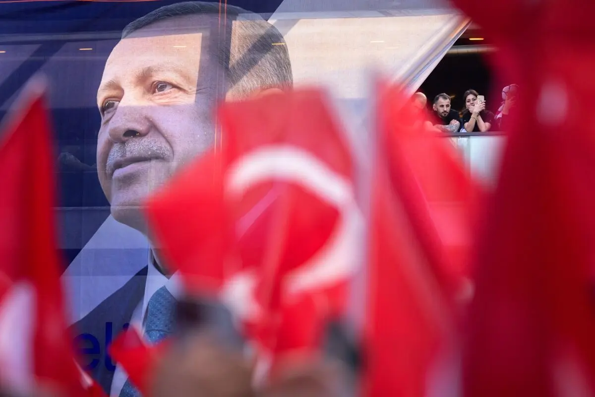 تیم اسکورت عجیب و غریب اردوغان در ترکیه جنجال برانگیز شد + فیلم

