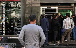 خریداران دلار و سکه به صف شدند