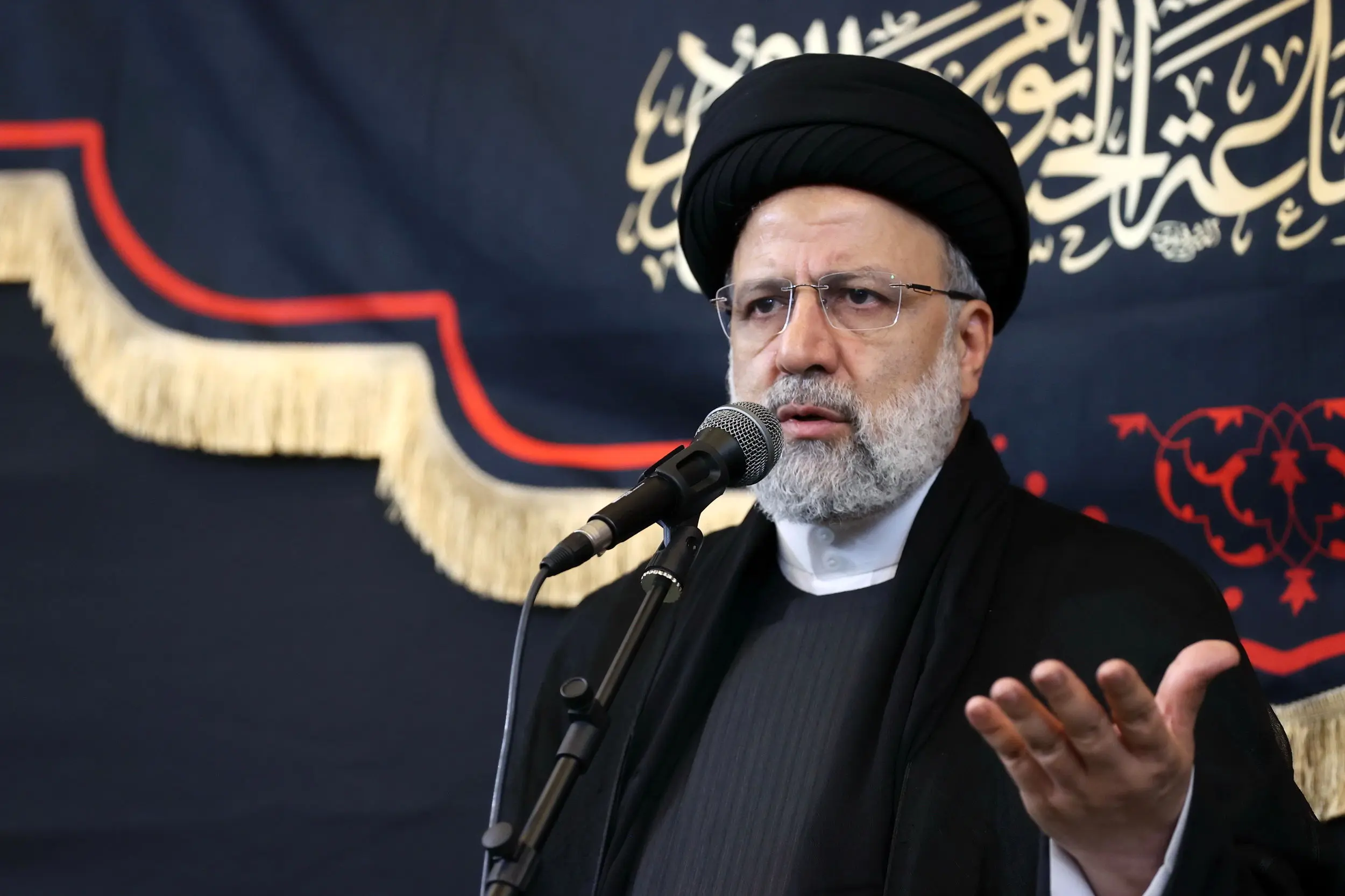 رئیسی در مراسم عزاداری روز تاسوعای مسجد ارگ تهران+عکس