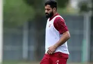 رقص معروف حسین کنعانی مقابل هواداران پرسپولیس/ ویدئو
