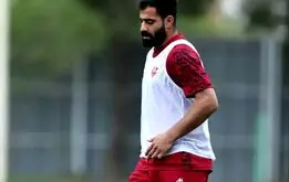 رقص معروف حسین کنعانی مقابل هواداران پرسپولیس/ ویدئو
