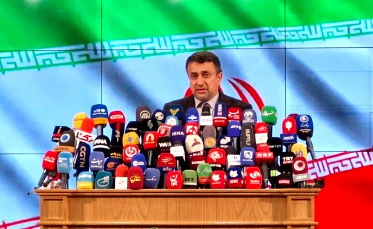 کاندیدای انتخابات ریاست جمهوری پخش زنده سخنرانی خودش را از شبکه خبر تماشا کرد + فیلم