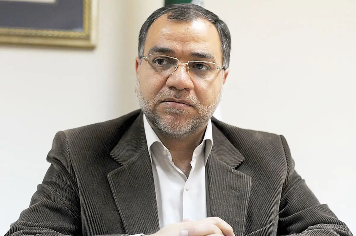 رهبری وارد شد، کشور از عرصۀ جنگ دور شد