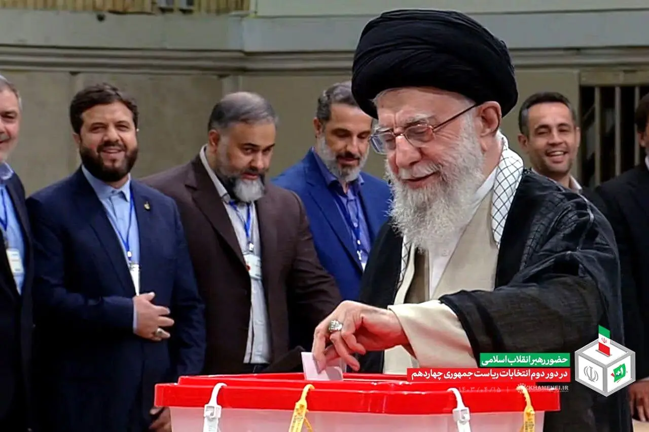 رهبر انقلاب پای صندوق رای چه گفتند؟ 