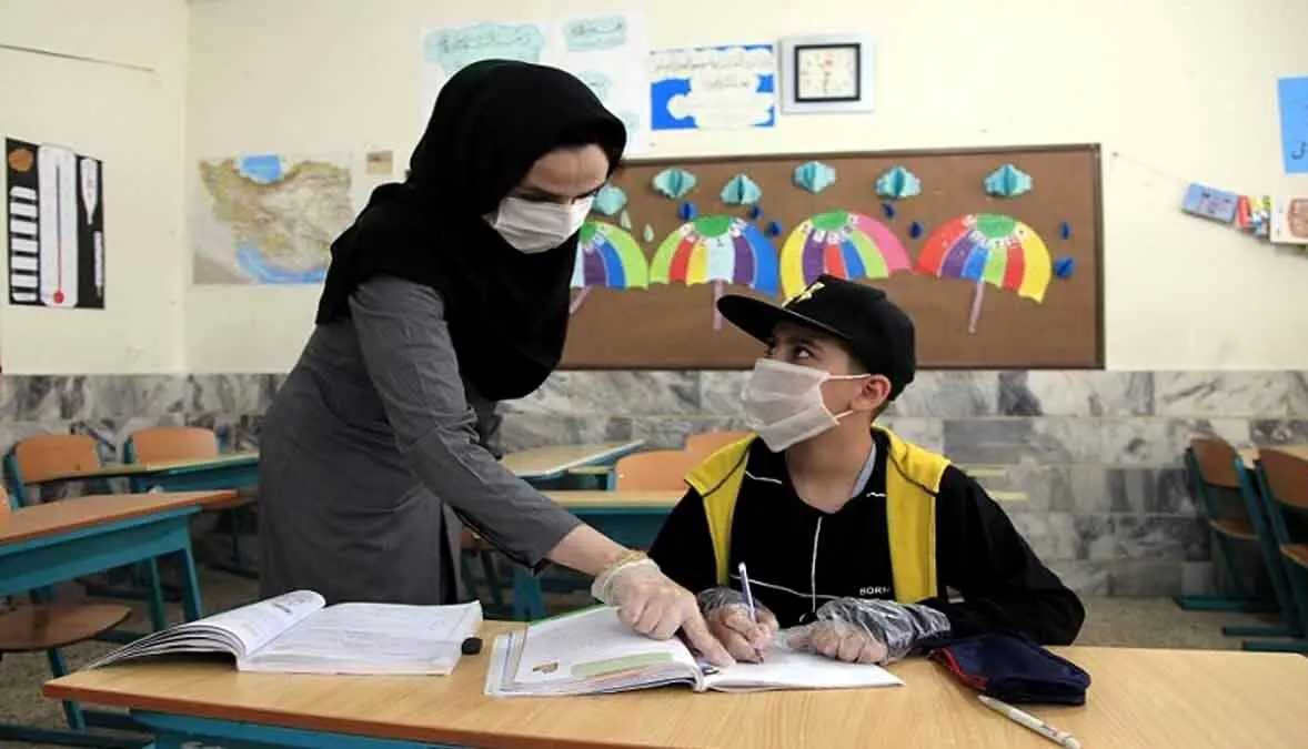 خبر مهم درباره مبلغ عیدی معلمان و فرهنگیان | معلمان حق‌التدریس و دانشجو معلمان چقدر عیدی می‌گیرند؟