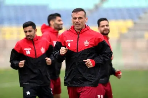 پرسپولیس بدون این دو بازیکن مهم با استقلال بازی می کند