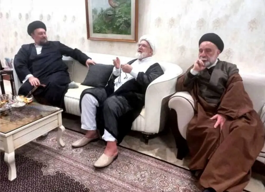 عکسی از دیدار حسن خمینی با مهدی کروبی 

