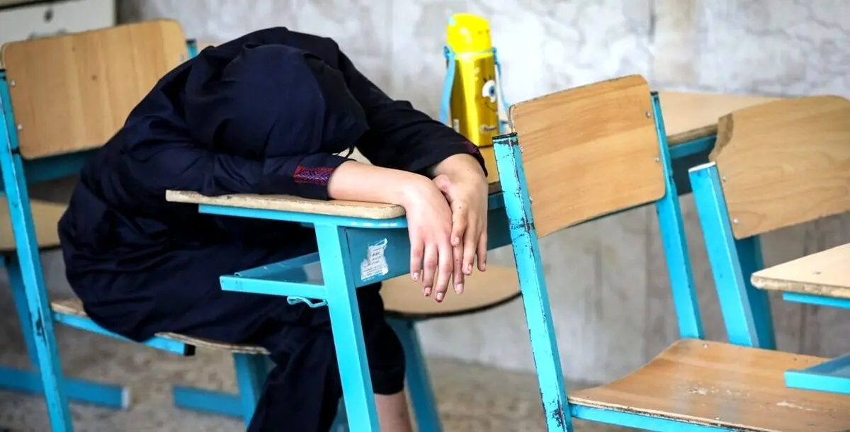 حمله با ​اسپری گاز فلفل در مدرسه دخترانه 

