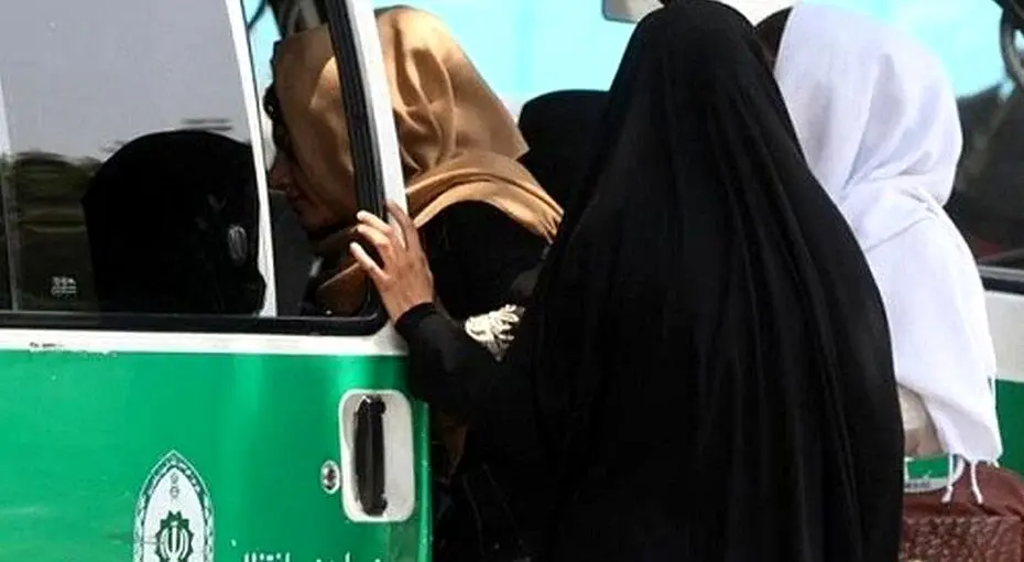 تشکیل دادگاه حجاب داخل خودرو«ون»؟!