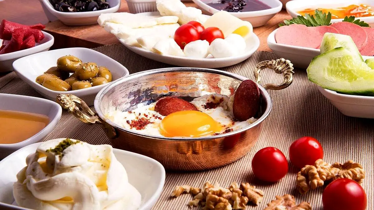 صبحانه پرکالری/راهی برای بهبود سلامت روان بیماران قلبی
