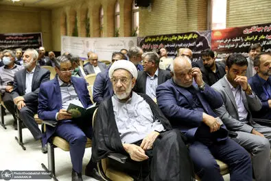 مراسم ترحیم مادر اسحاق جهانگیری