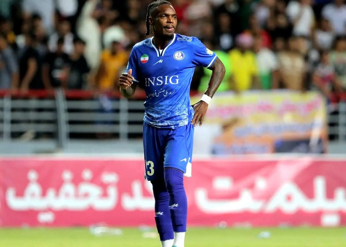 ​شکار بزرگ؛ پرسپولیس ؛  ستاره آبی ها،  قرمز پوش شد

