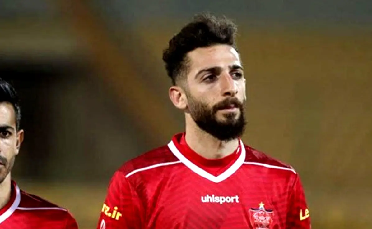 عذرخواهی مهاجم پرسپولیسی از مدافع استقلال