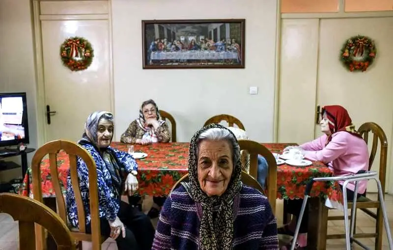 آماری هولناک از زنان سالمند مجرد در ایران/ تعداد  دختران و پسران مجرد بالای ۴۰ سال +جدول