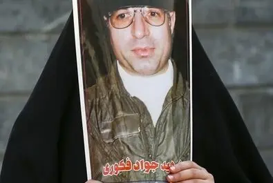 تجمع برخی زنان مقابل مجلس در اعتراض به وضعیت حجاب
