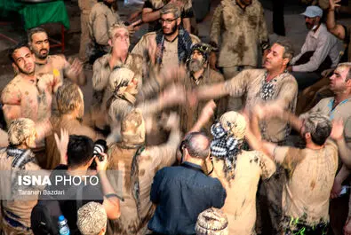 آیین «گل مالی »در روز عاشورا