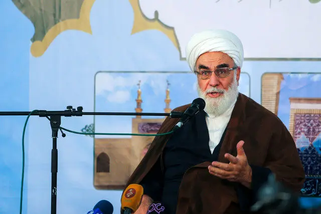 رئیس دفتر رهبرانقلاب: از برکت این نظام بود که اتوبان ساخته می‌شود
