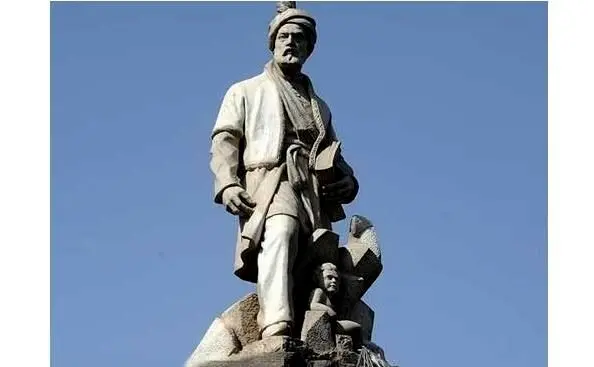 واکنش به شست و شوی غیر اصولی مجسمه فردوسی