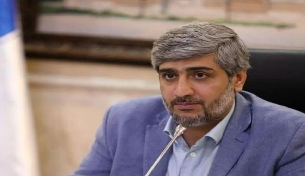 برکناری معاونی که 80 میلیون هدیه داد
