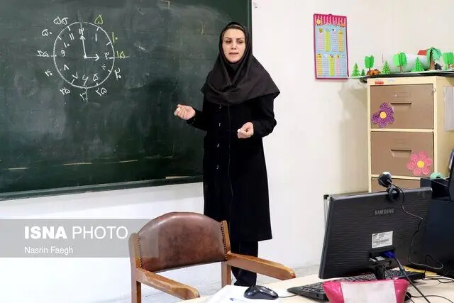 کدام معلمان شاغل در آموزش و پرورش می‌توانند در آزمون استخدامی شرکت کنند؟+ فیلم