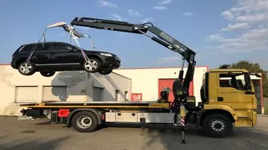 سرقت خودرو با جرثقیل +فیلم
