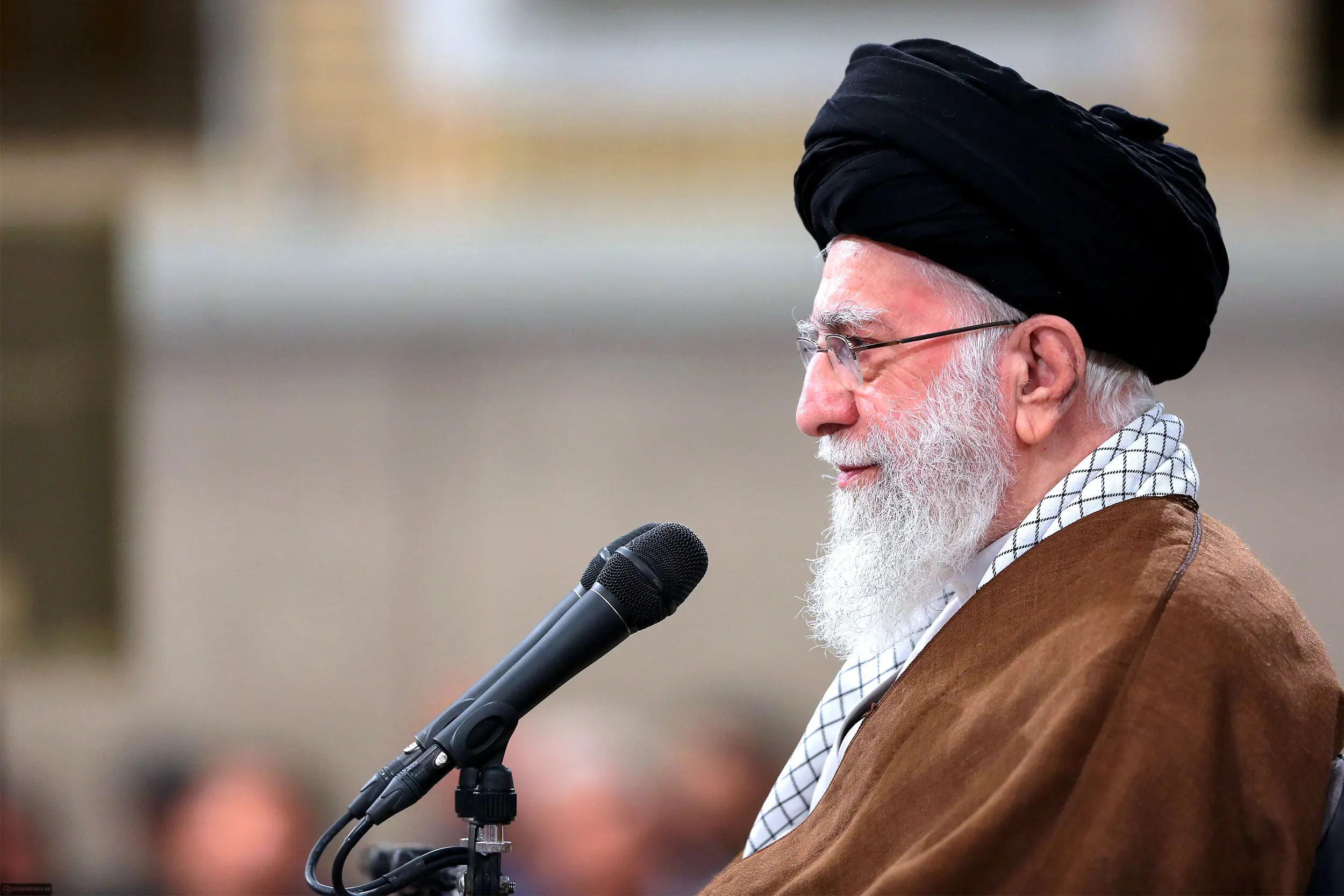 رهبر انقلاب: بعضی توصیه می‌کنند که با آمریکا کنار بیاییم/ گوش کنید؛ توقعات این‌ها تمامی ندارد 