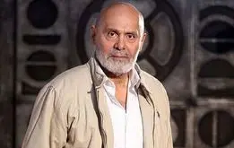 جمشید هاشم‌پور با ظاهری نگران کننده در کنار دختر و همسرش+عکس