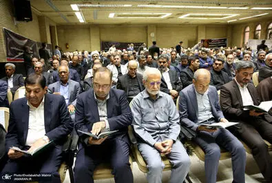 مراسم ترحیم مادر اسحاق جهانگیری