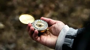 تقویم نجومی وهمسران امروز چهارشنبه. اول بهمن ۱۴۰۴؛ +ساعات سعد و نحس و قمر در عقرب