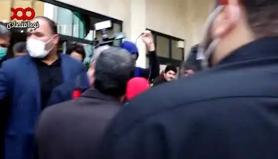 سرپرست وزارت کار  از مقابل خبرنگاران گریخت | سکوت درباره حقوق بازنشستگان و یارانه جاماندگان
