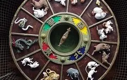 تقویم نجومی و همسران امروز جمعه ۲ آبان ۱۴۰۴ ؛ روزهای قمر در عقرب و ساعات سعد نحس