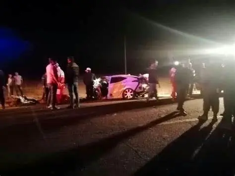 لایی‌کشی خودروی دولتی در اتوبان‌های تهران | راننده متواری شد +فیلم