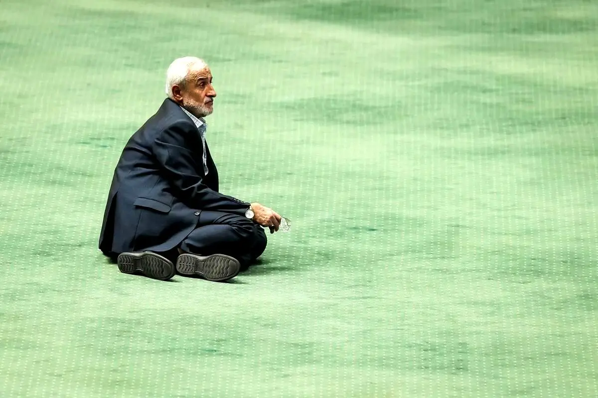 الیاس نادران: استعفا دادم، چون مجلس پادگان شده است
+تصویر استعفانامه
