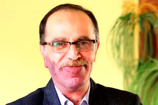وزیر ارشاد بجای تحریم رسانه های بیگانه روی صدا و سیما کار کند!