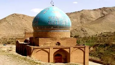 سرقت شوکه از یک امامزاده در ورامین/ پیکر امام‌زاده سلطان محمود را از قبر دزدیدند + فیلم

