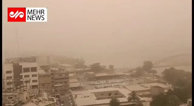 ببینید | آسمان خوزستان سیاه‌پوش شد