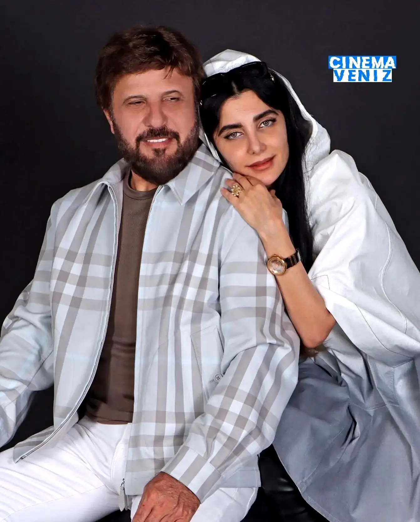اطهارات عجیب بیژن مرتضوی درباره پاک کردن عکس های همسر مرحومش/ به کارم لطمه می‌زد + عکس